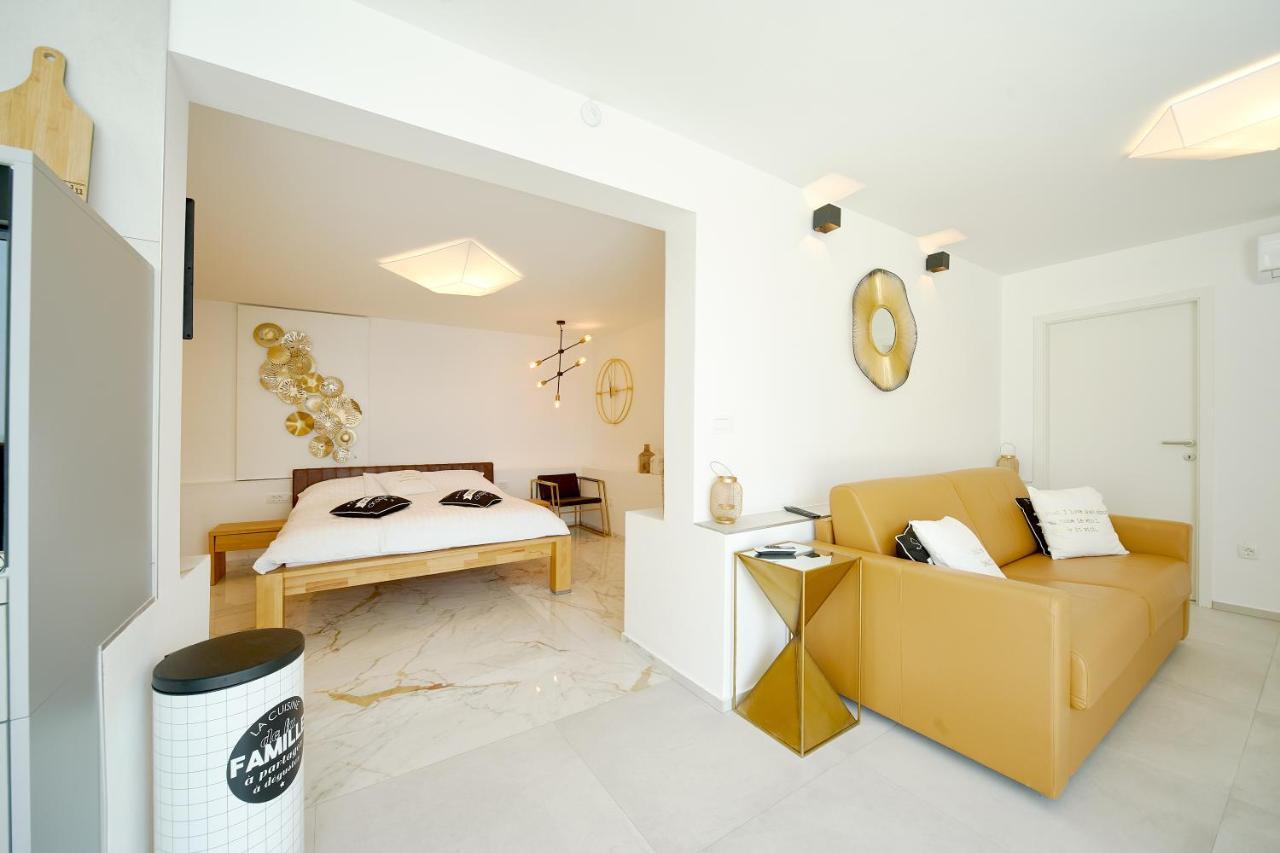 Gallery Luxury Suites & Rooms سبليت المظهر الخارجي الصورة